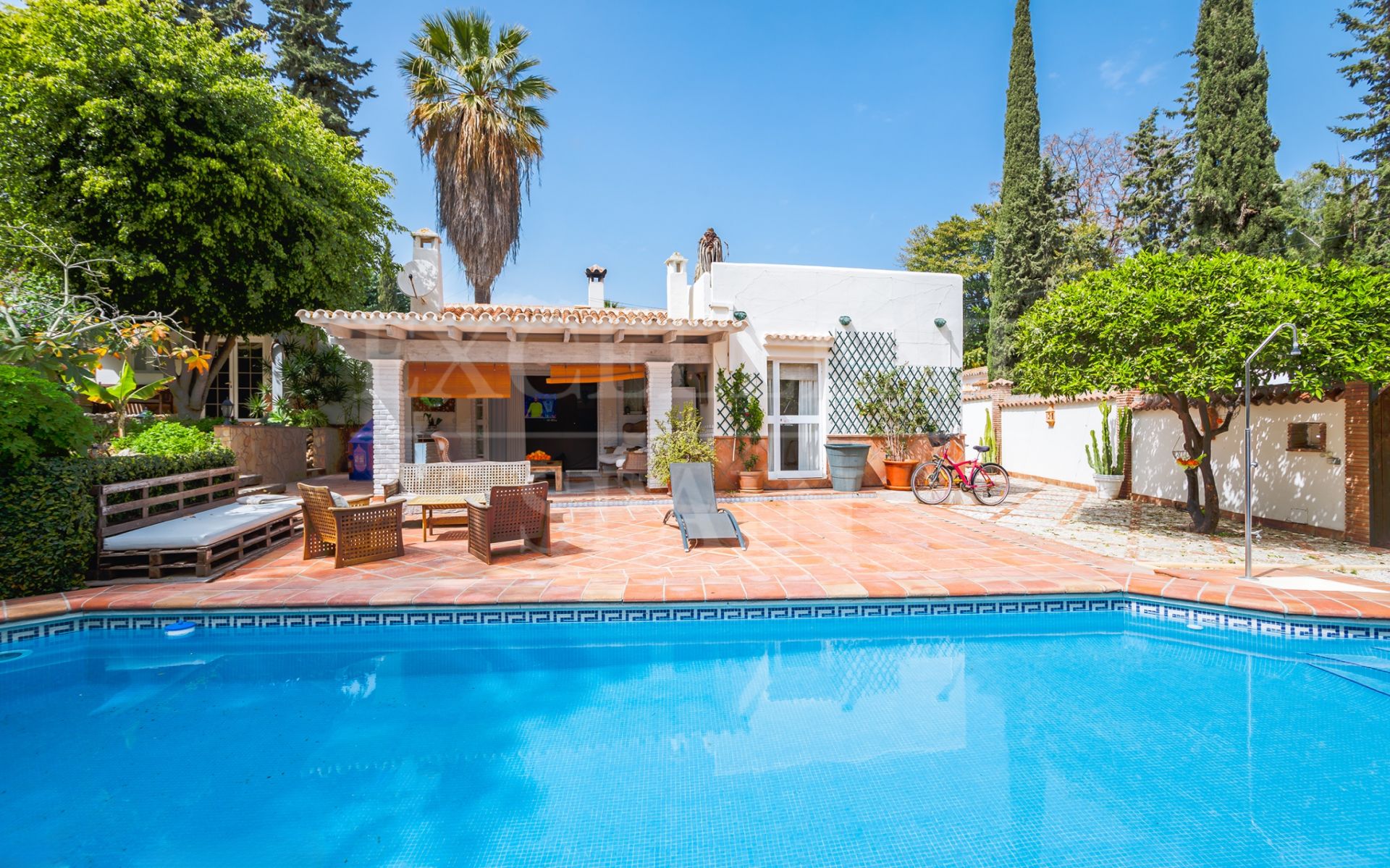 Villa in Nueva Andalucia