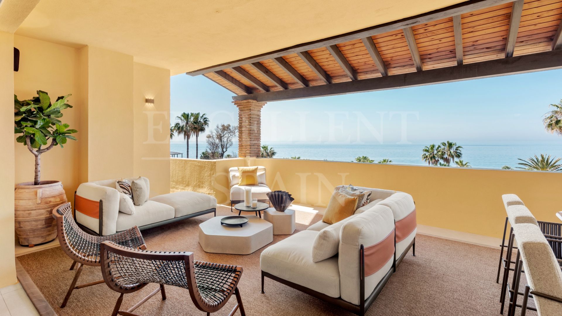 Penthouse in Rio Real, Marbella East