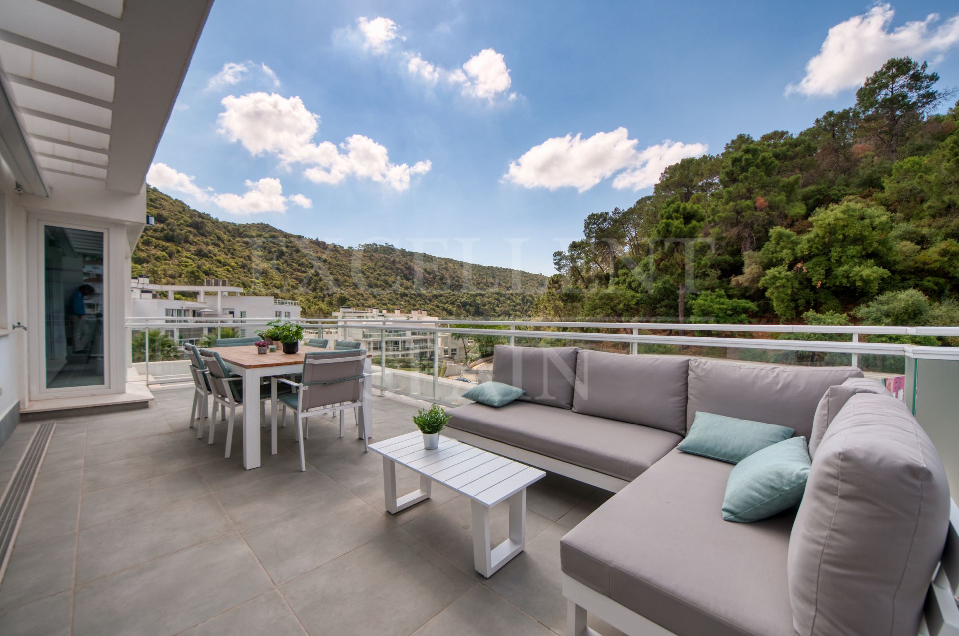 Penthouse in Riverside, Benahavis