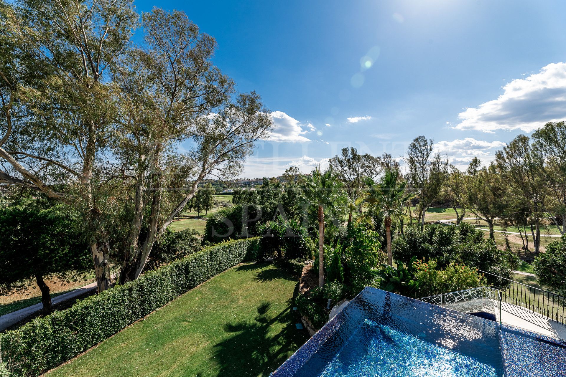 Villa in Nueva Andalucia