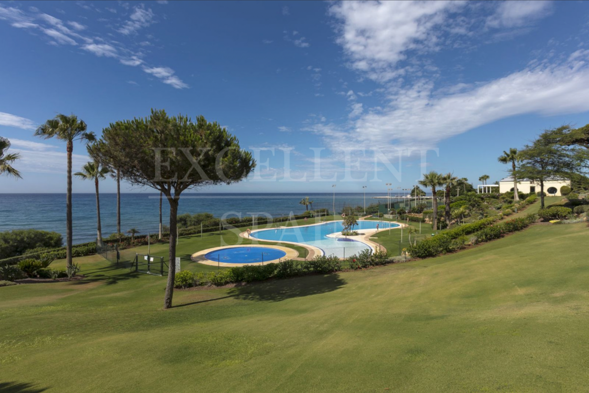 Ground Floor Apartment in Los Granados de Cabopino, Marbella East