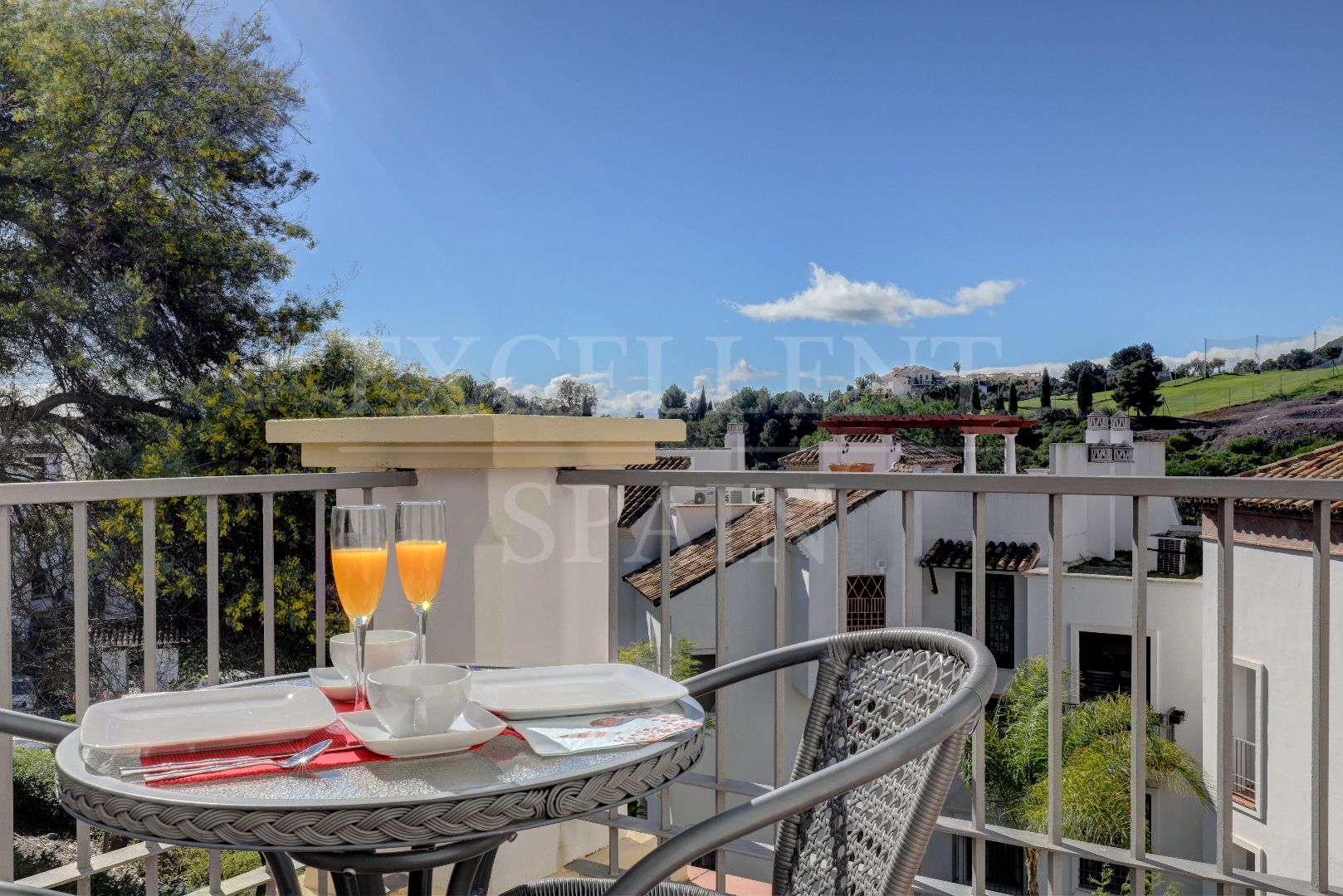 Apartamento en Los Arqueros, Benahavis