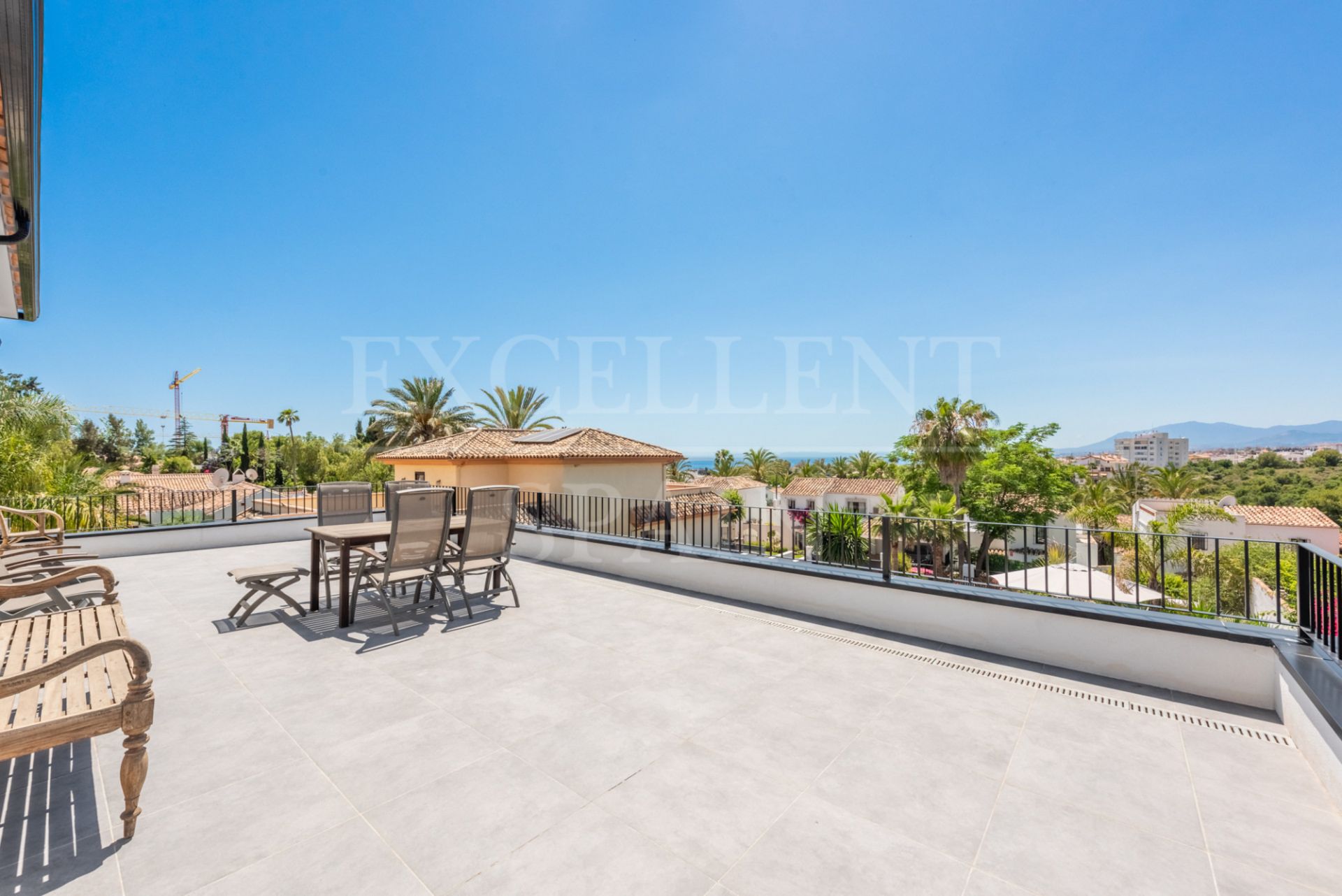 Villa in Rio Real, Marbella East