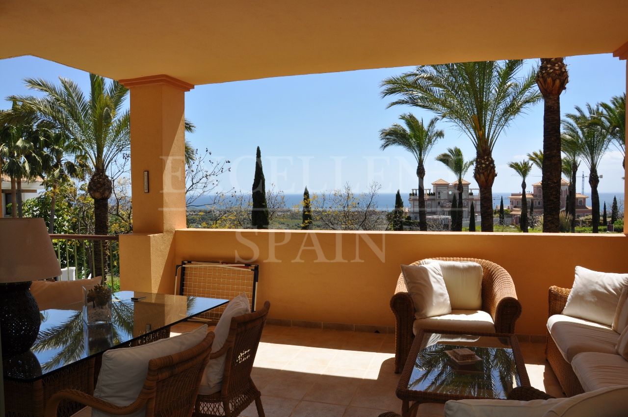 Appartement in Four Seasons, Benahavis