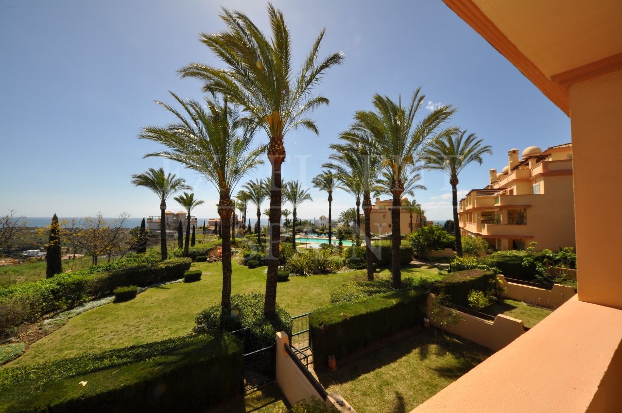 Apartamento en Four Seasons, Benahavis