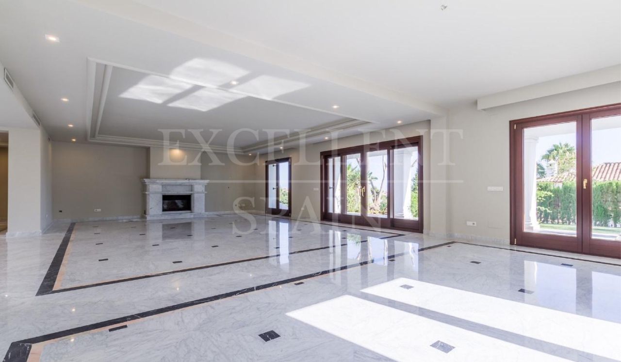 Villa in Monte Paraiso Country Club, Marbella Golden Mile