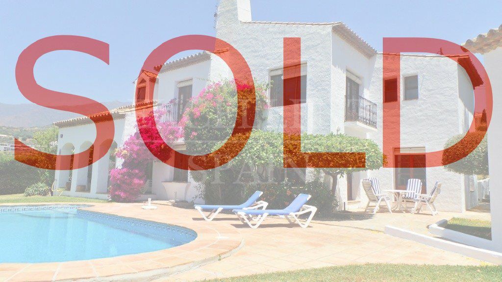 Valle Romano, Estepona, villa en estilo andaluz en venta