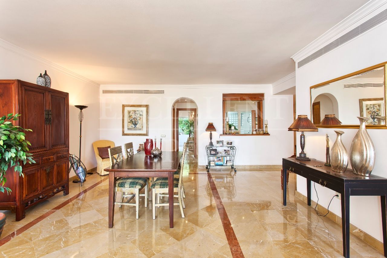 Appartement begane grond in La Quinta, Benahavis