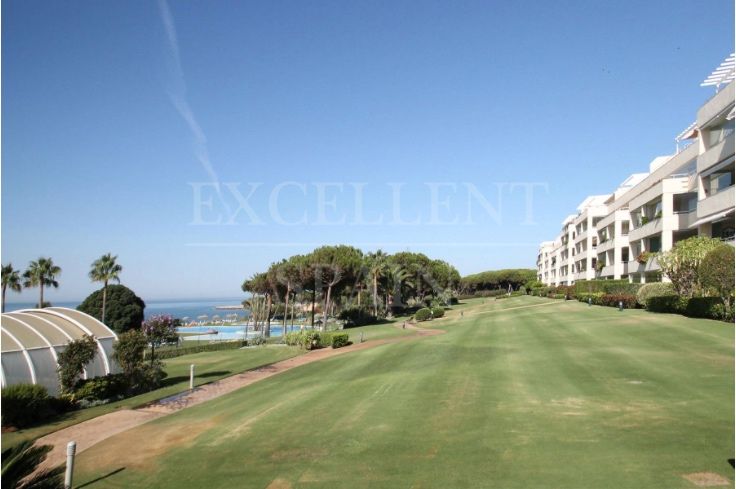 Apartment in Los Granados de Cabopino, Marbella East