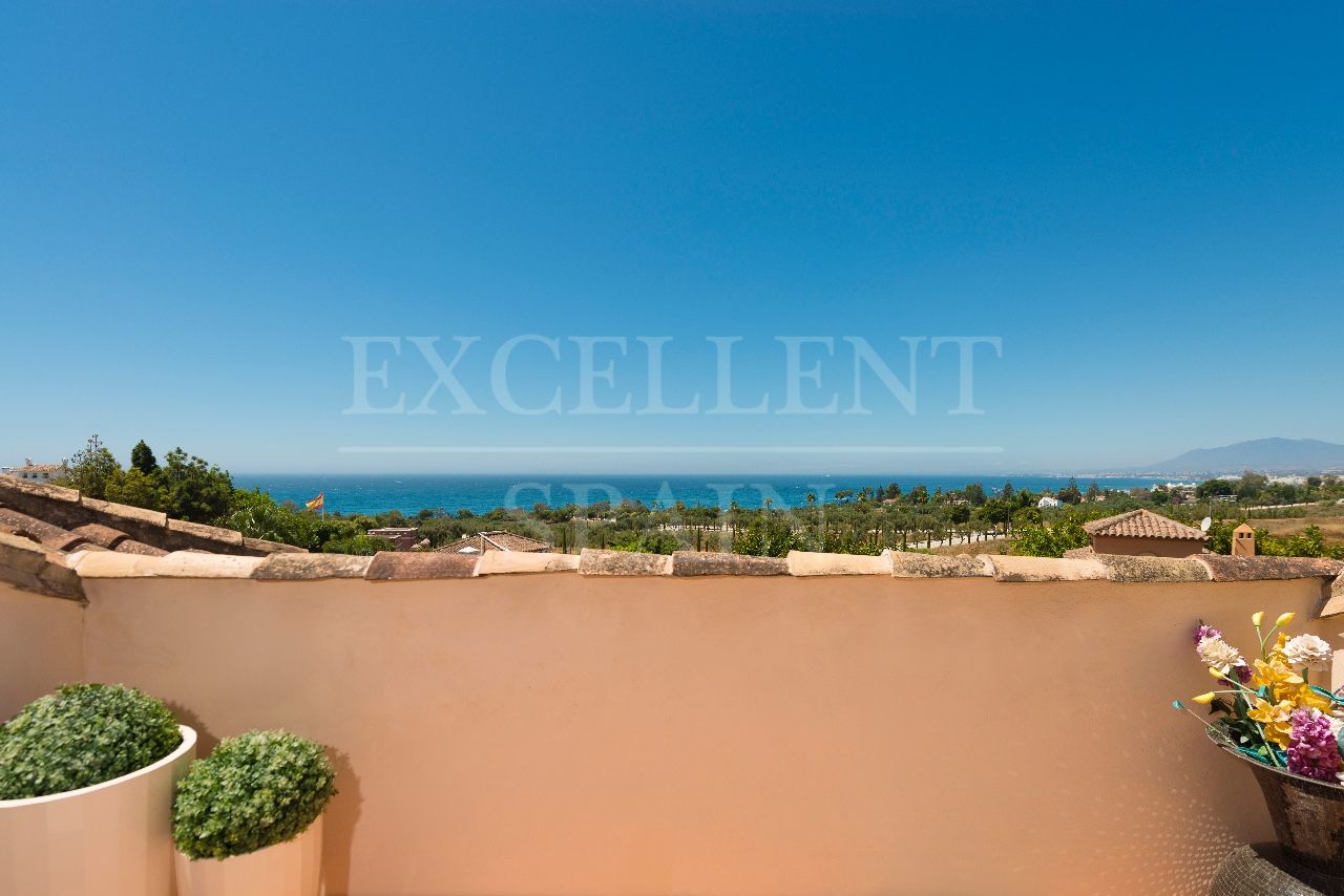 Penthouse in Rio Real, Marbella East