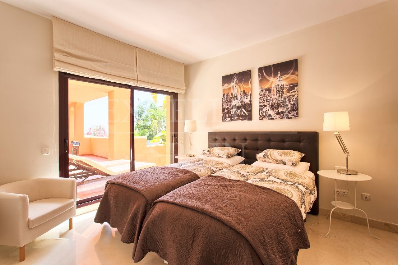 Appartement in Puerto del Almendro, Benahavis