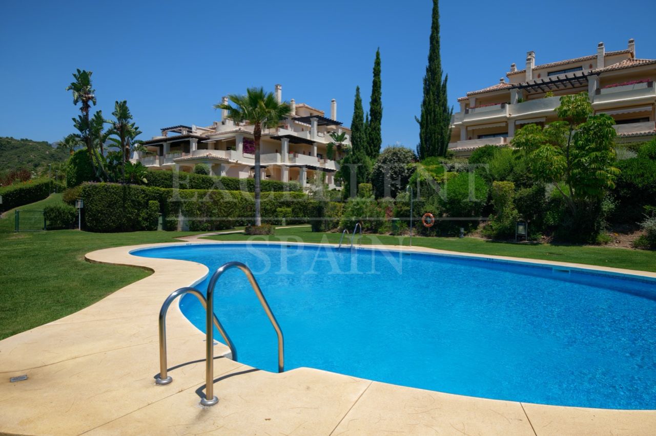 Penthouse in Los Capanes del Golf, Benahavis