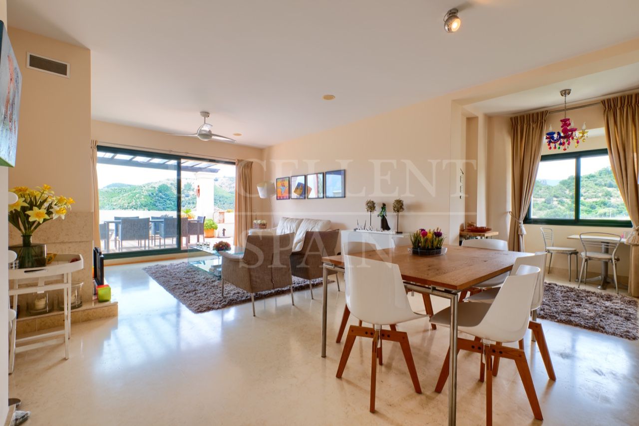 Penthouse in Los Capanes del Golf, Benahavis