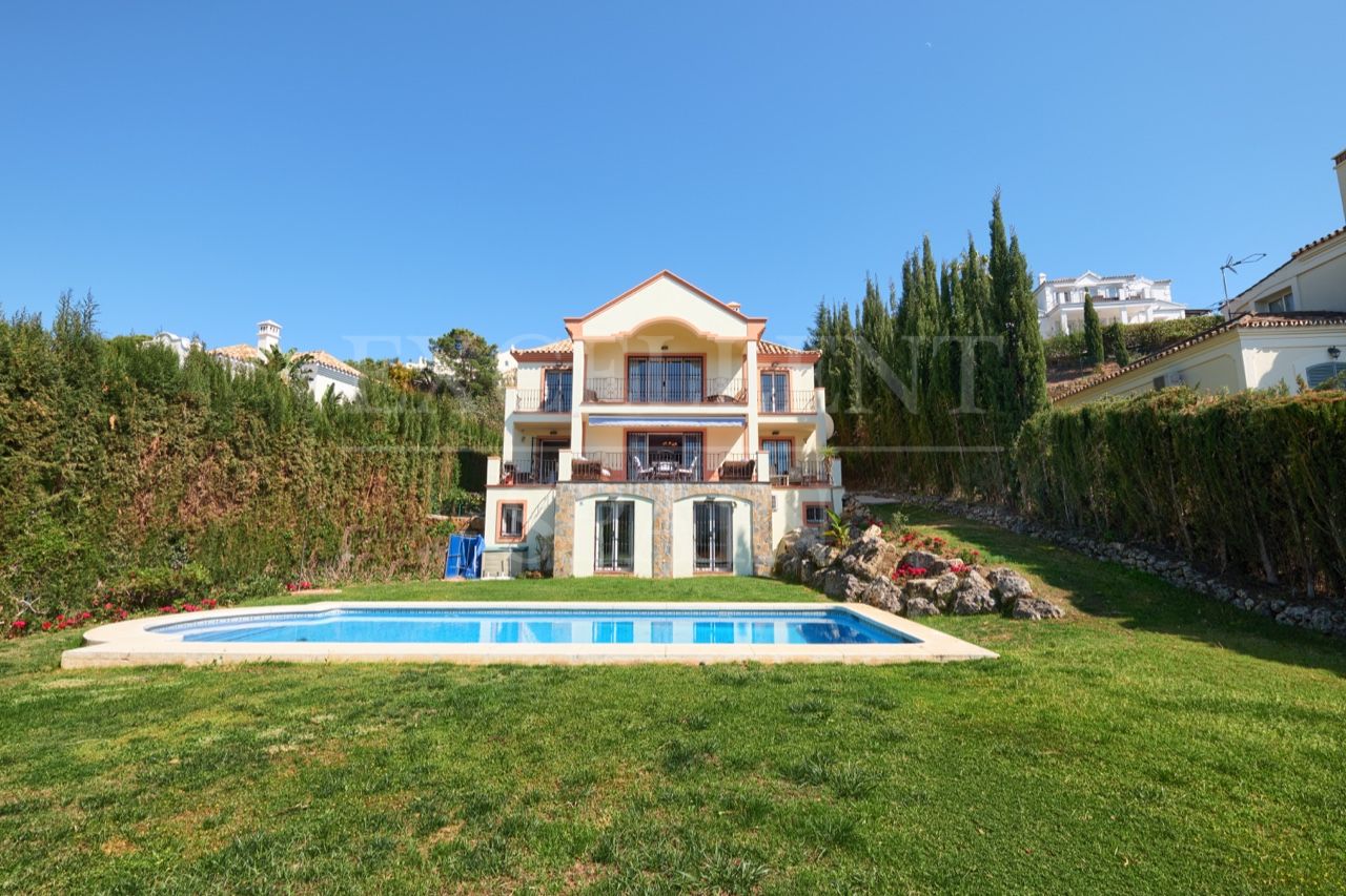 Villa in Puerto del Capitan, Benahavis