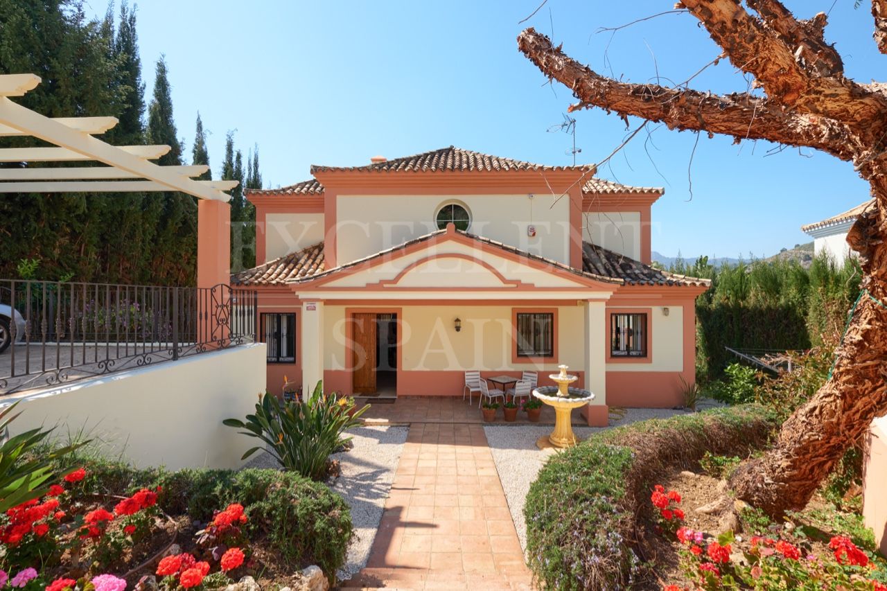 Villa in Puerto del Capitan, Benahavis