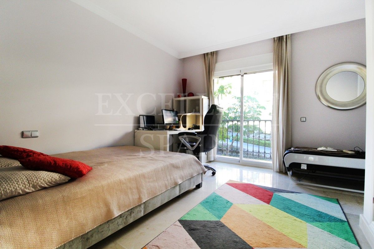 Apartment in Marques de Atalaya, Estepona