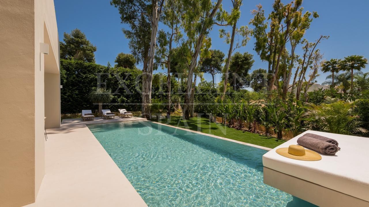 Villa in Los Monteros Playa, Marbella Oost