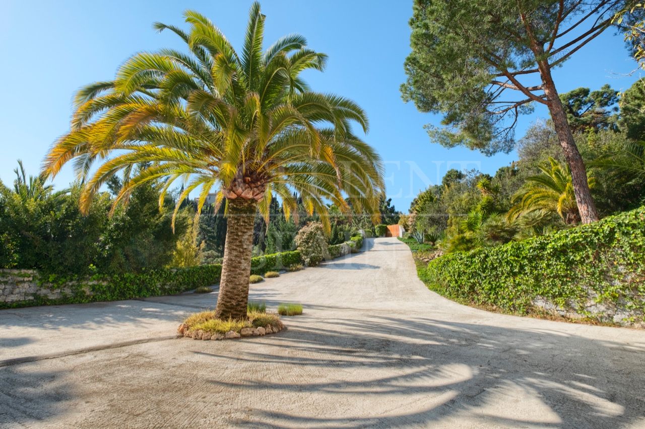 Villa en El Madroñal, Benahavis