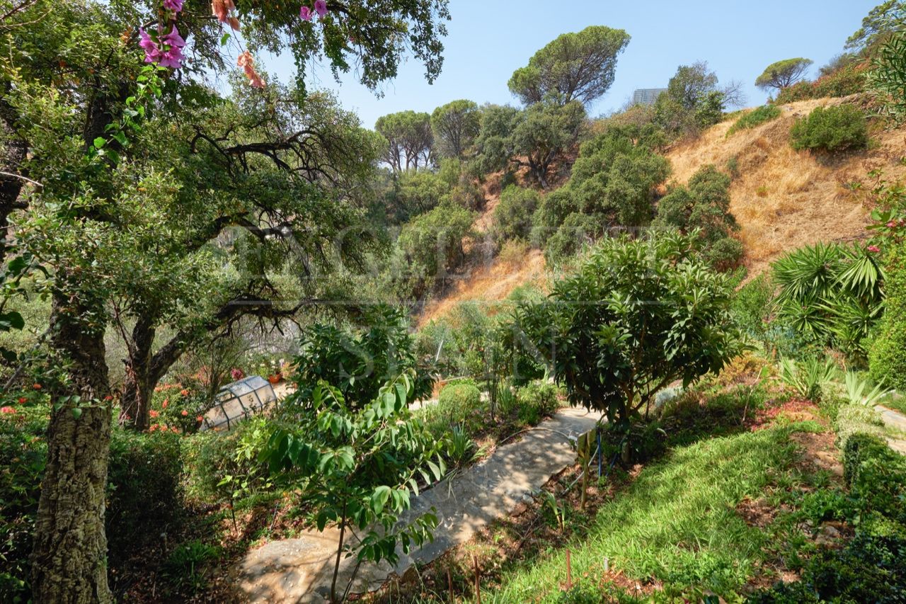 Villa in El Madroñal, Benahavis