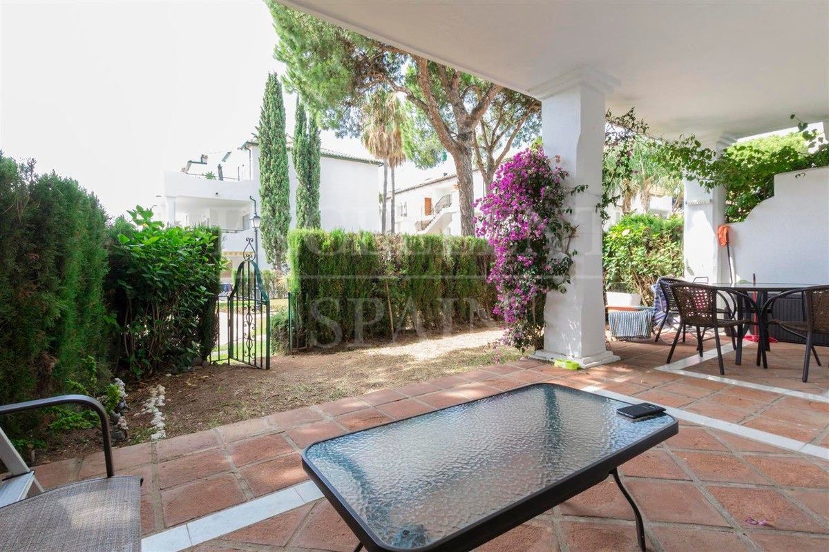 Appartement begane grond in El Presidente, Estepona