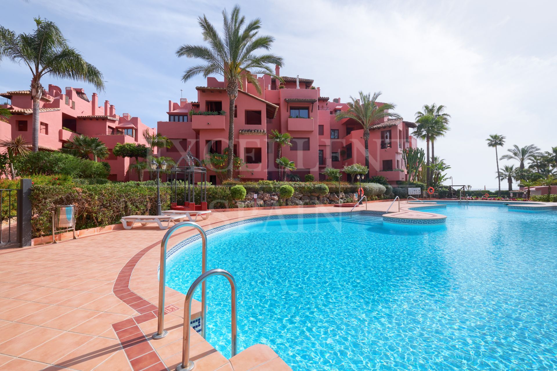 Erdgeschosswohnung in Almenara Beach, Estepona