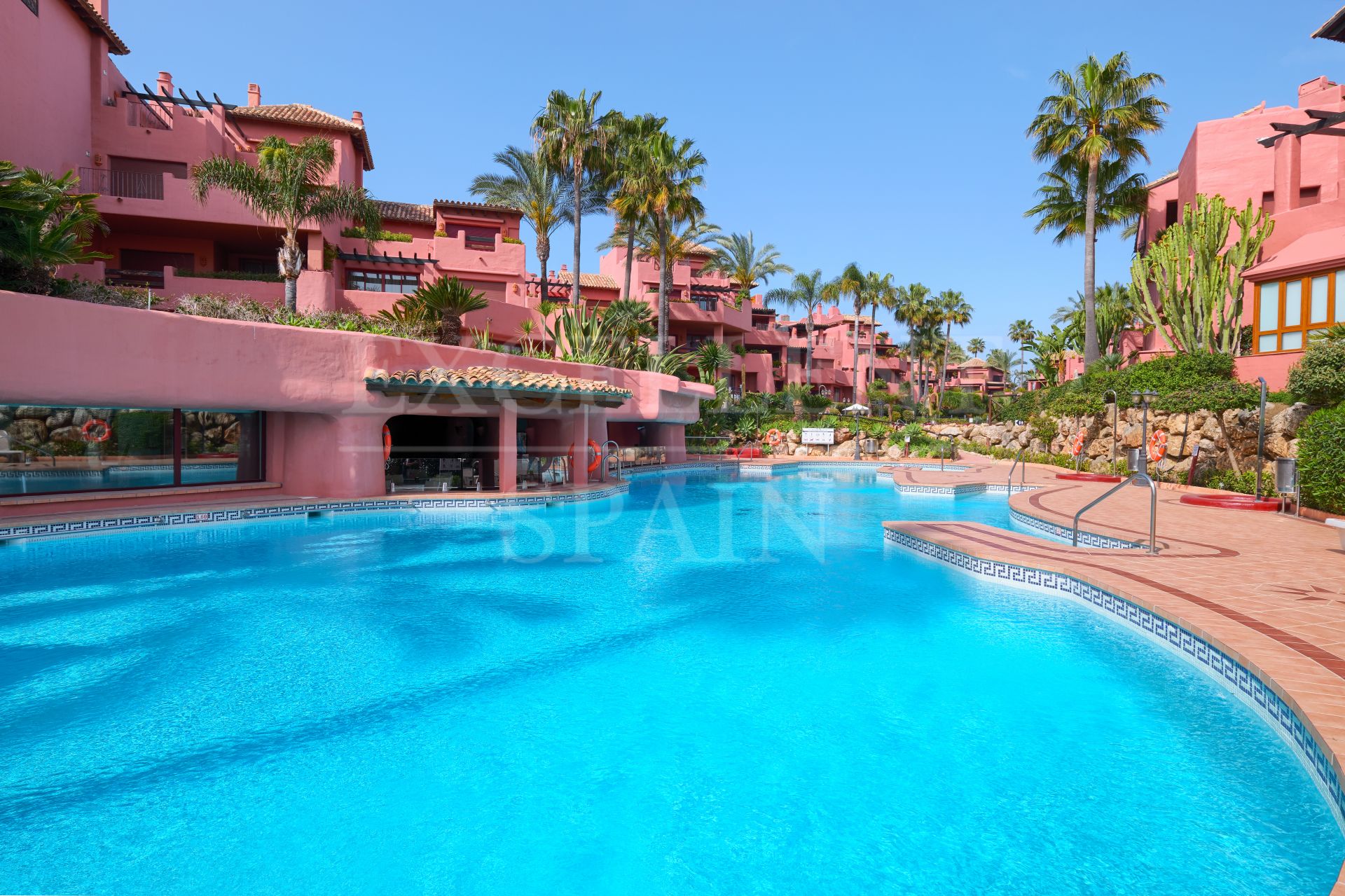 Apartamento Planta Baja en Almenara Beach, Estepona