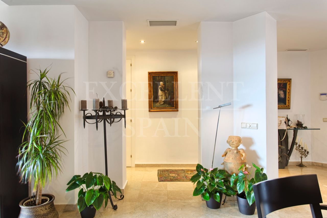 Apartment in Elviria Hills, Marbella East