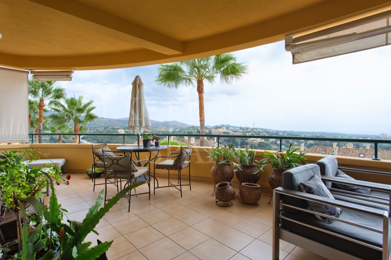 Apartment in Elviria Hills, Marbella East