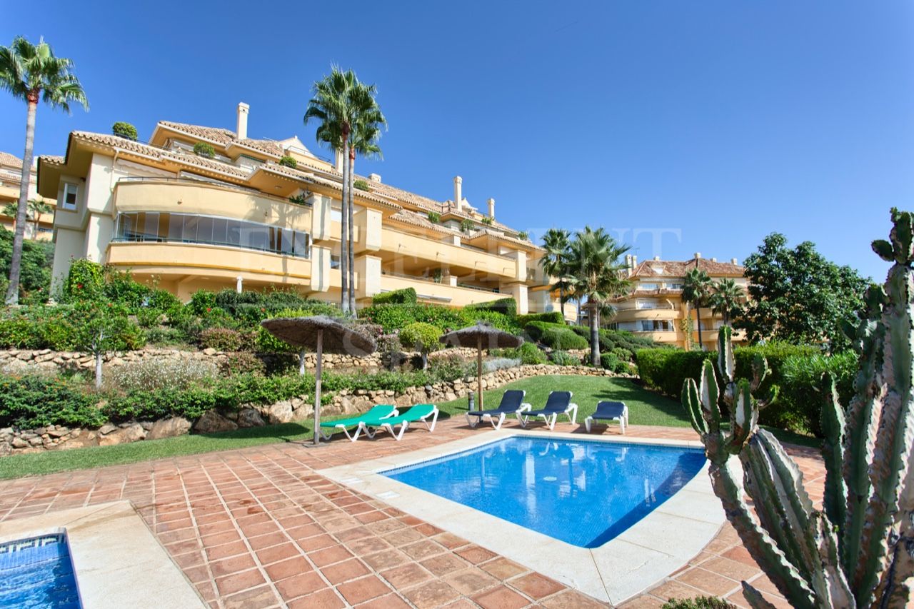 Apartment in Elviria Hills, Marbella East