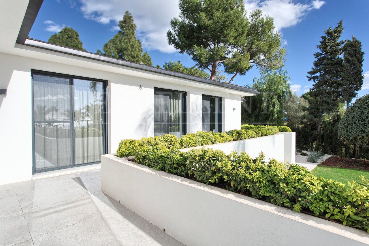 Villa in Hacienda las Chapas, Marbella East