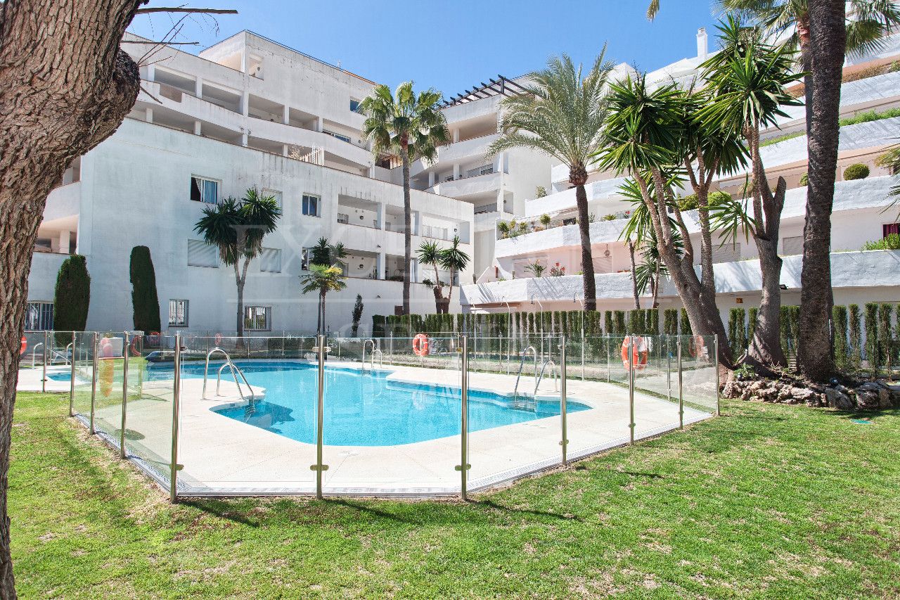 Apartment in Jardines de Andalucia, Nueva Andalucia