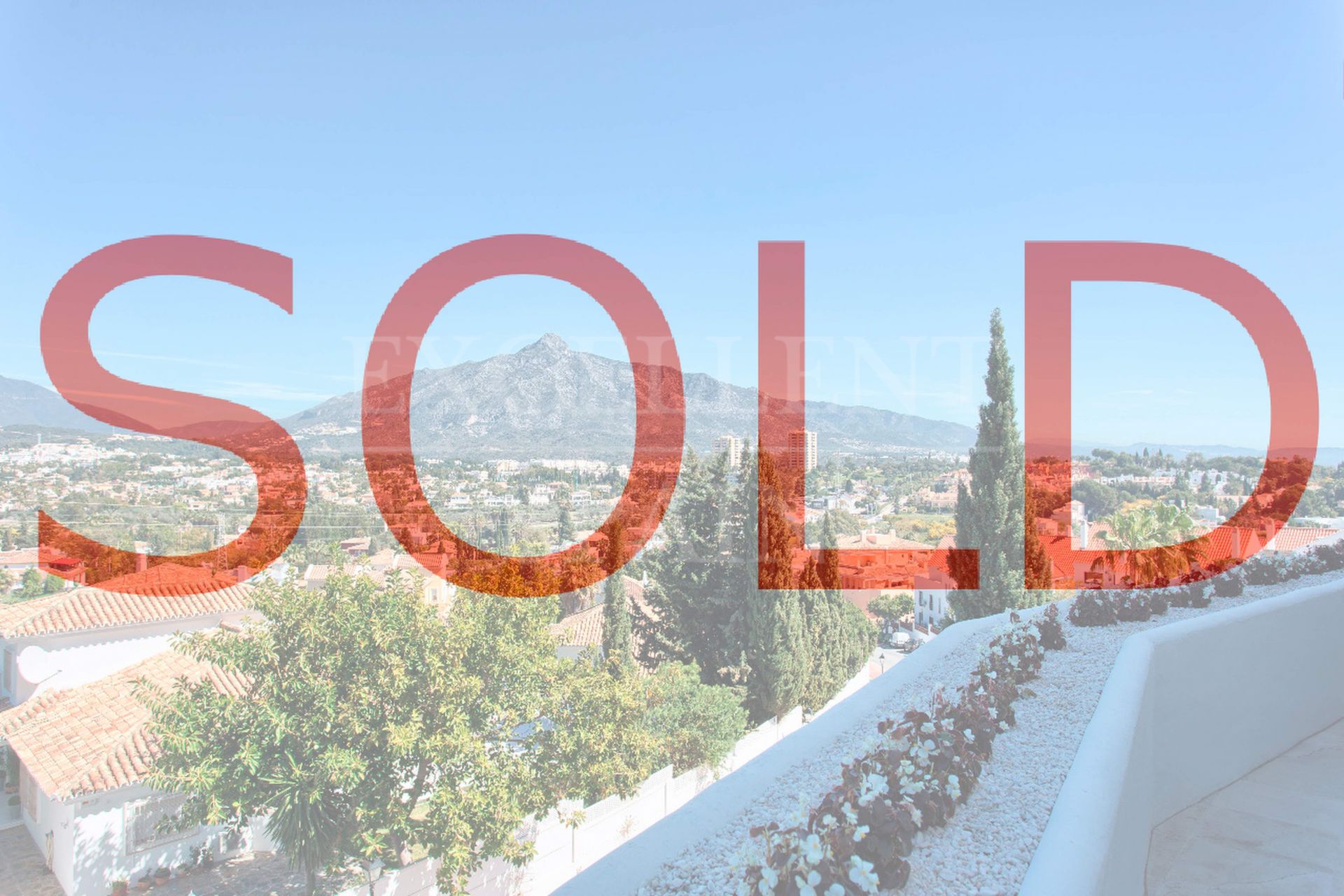 Jardines de Andalucia, Nueva Andalucia, Marbella, appartement met geweldig uitzicht op de bergen te koop