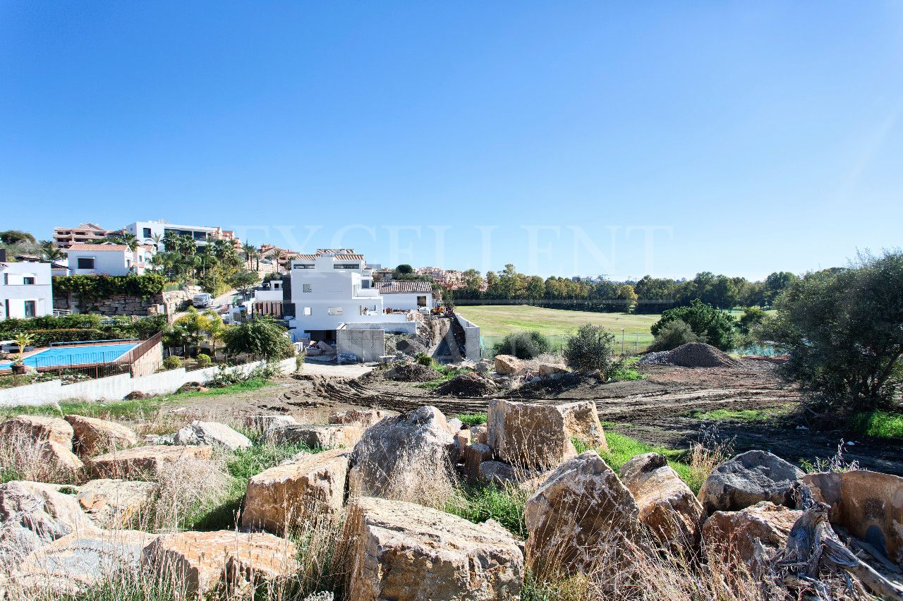 Parcela en La Alqueria, Benahavis