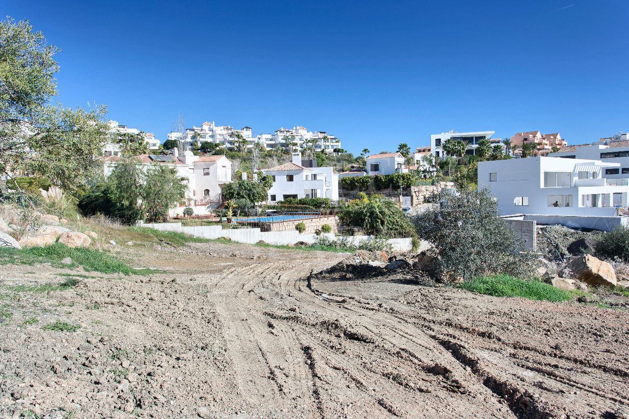 Parcela en La Alqueria, Benahavis