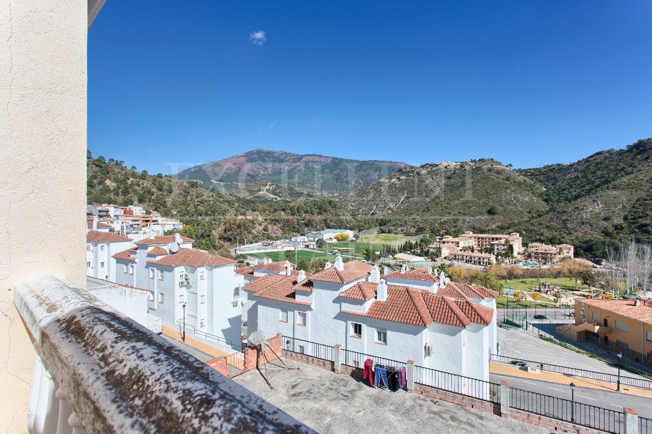 Geschakeld huis in Benahavis Centro, Benahavis