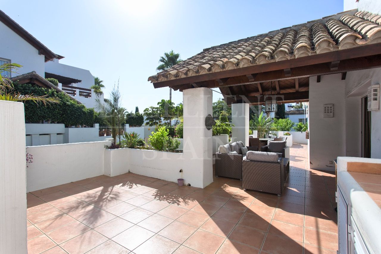 Penthouse in Alcazaba Beach, Estepona