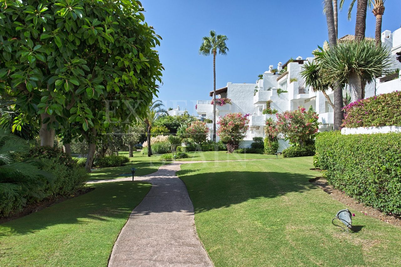 Ático en Alcazaba Beach, Estepona