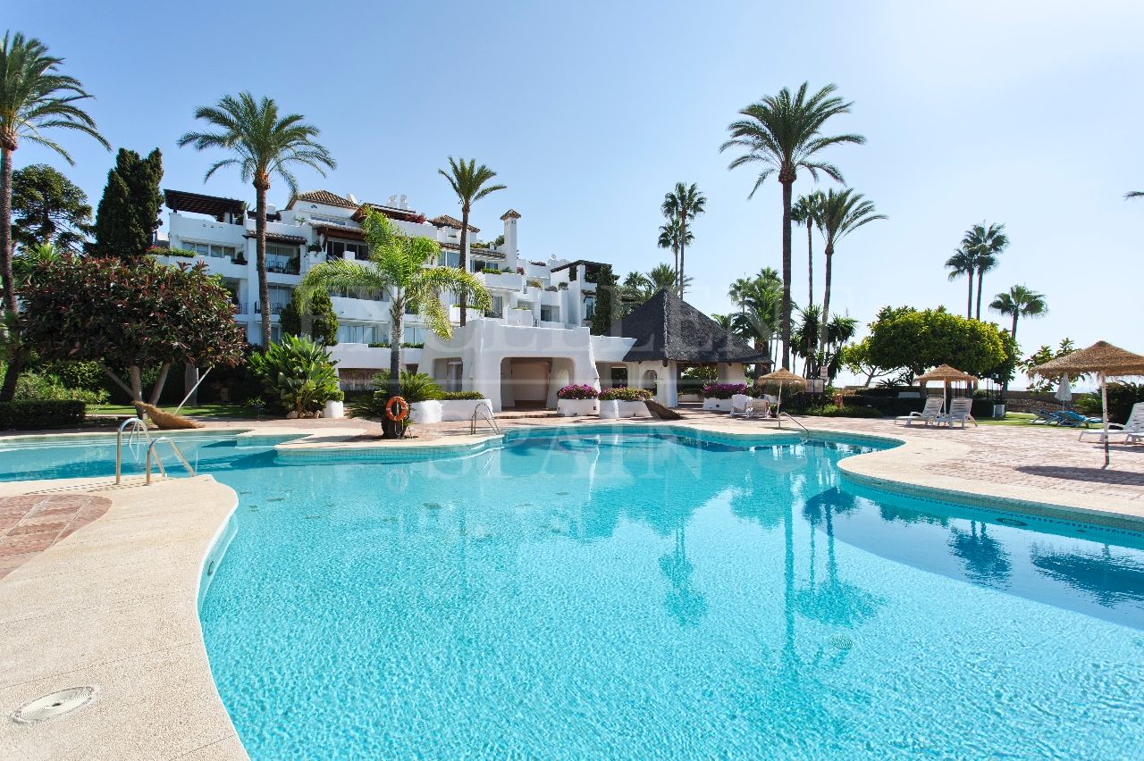 Ático en Alcazaba Beach, Estepona