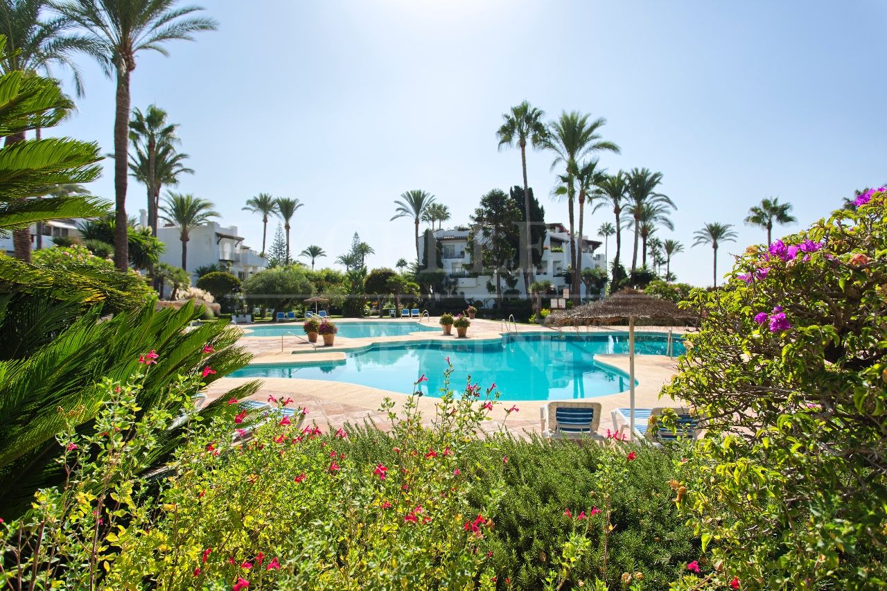 Ático en Alcazaba Beach, Estepona