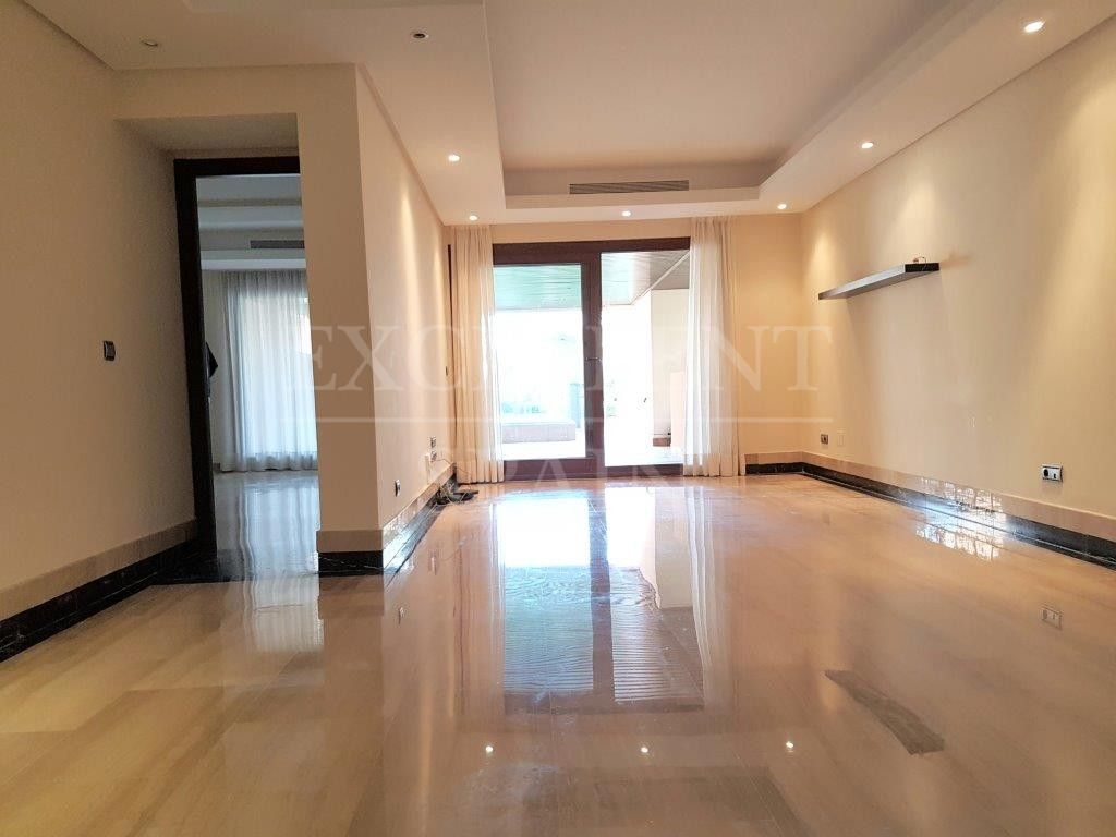 Appartement begane grond in Bahia de la Plata, Estepona