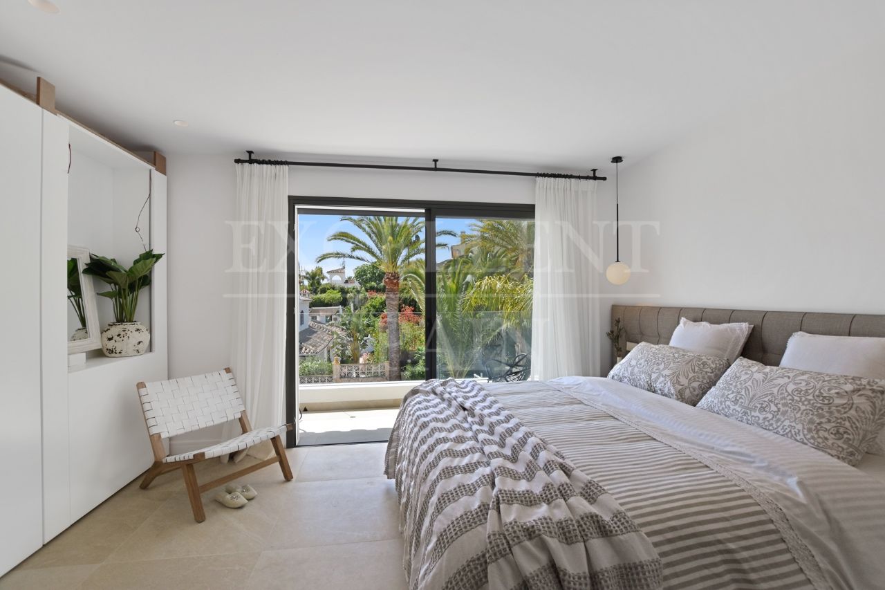 Villa in Elviria, Marbella Ost