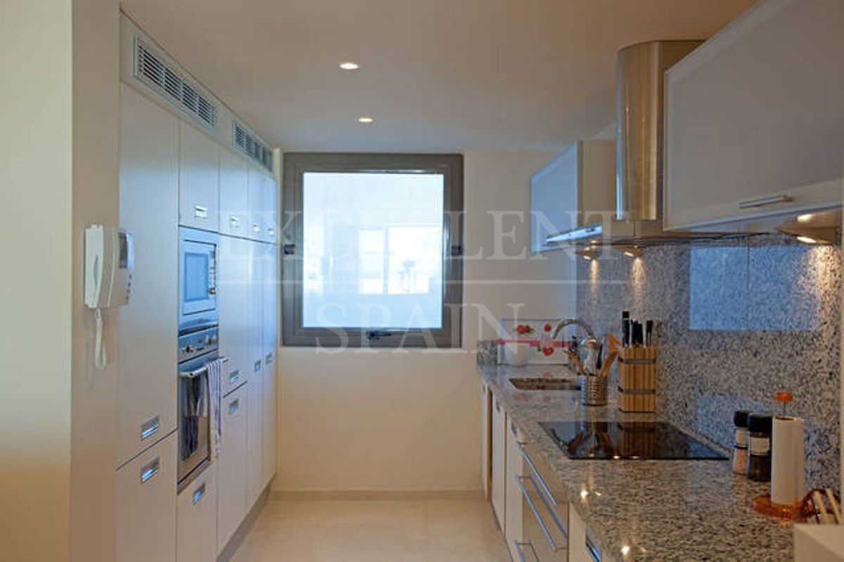 Apartment in Los Flamingos Golf, Benahavis