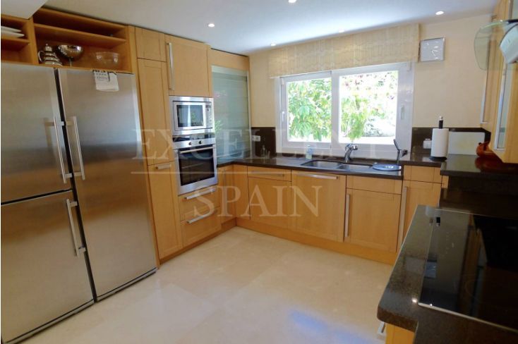 Villa in Altos Reales, Marbella Golden Mile