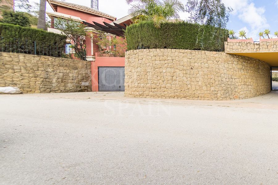 Villa in Hacienda las Chapas, Marbella East