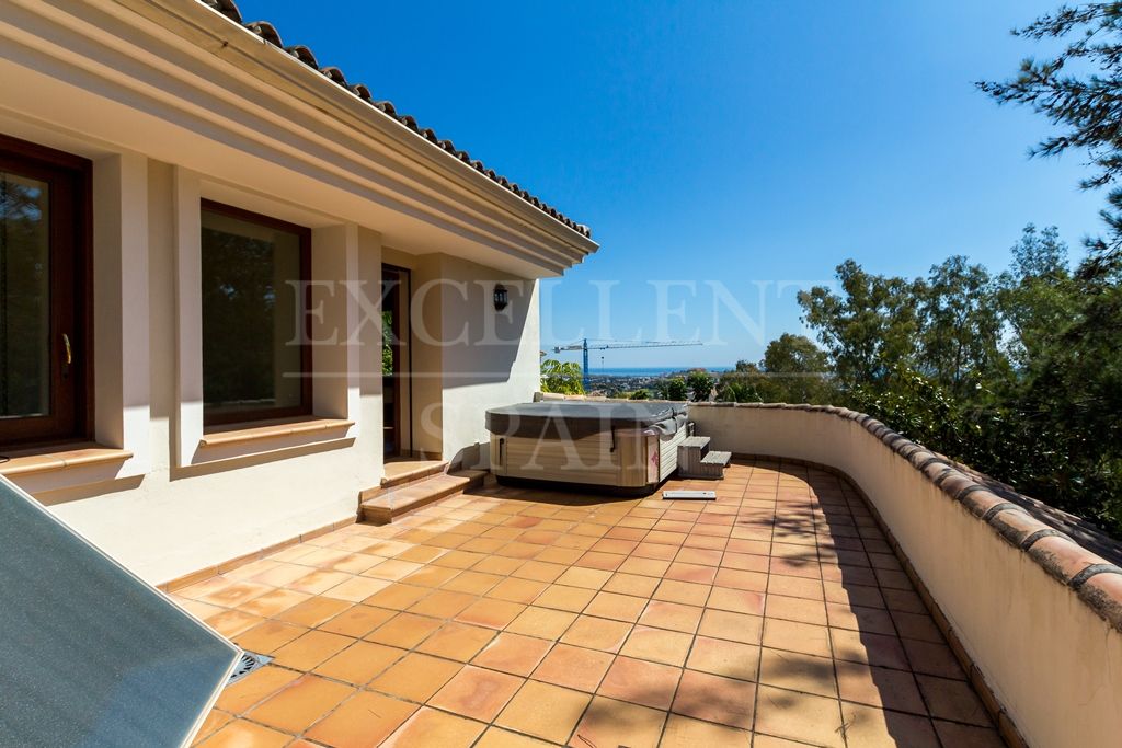 Villa in El Herrojo, Benahavis