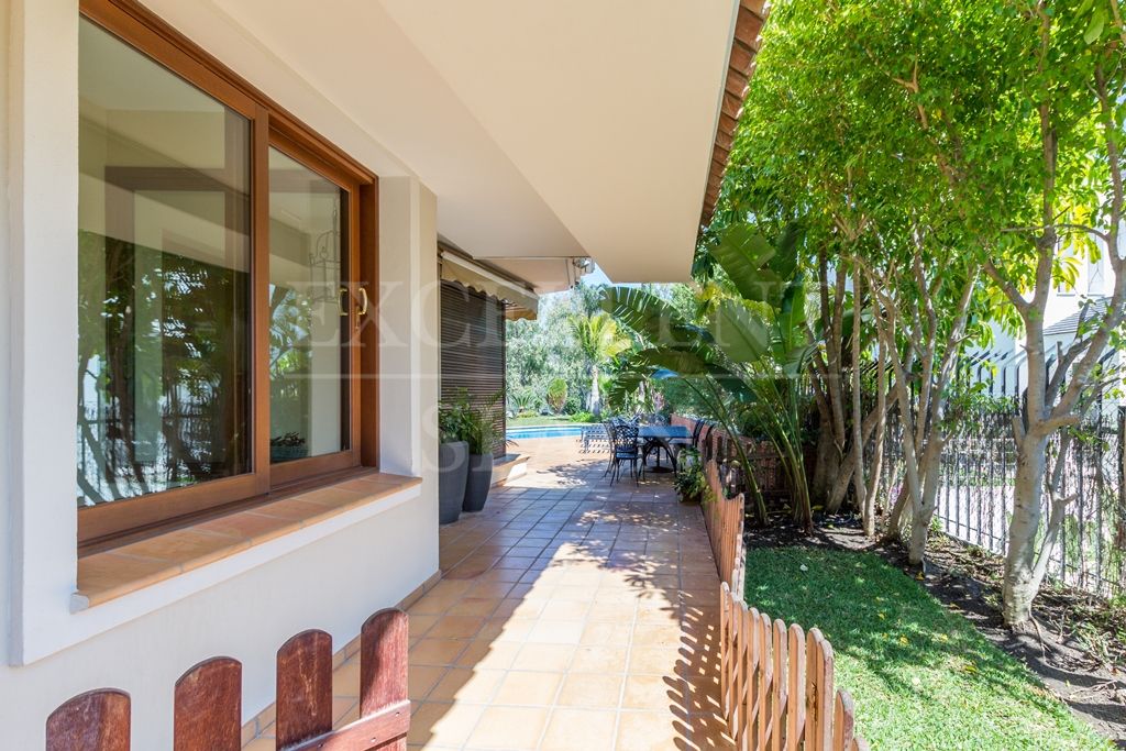 Villa in El Herrojo, Benahavis