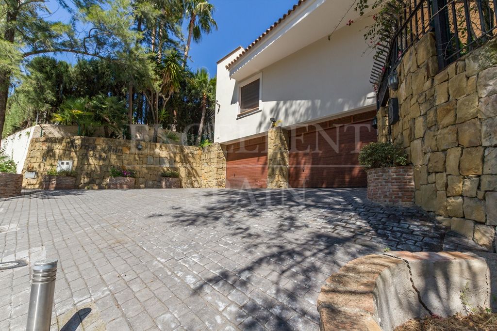 Villa in El Herrojo, Benahavis