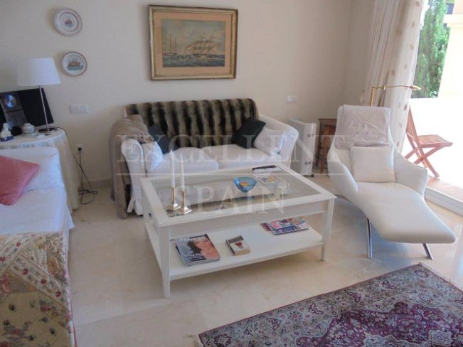 Apartment in Albatross Hill, Nueva Andalucia