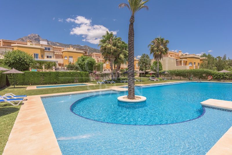 Corona de Nagüeles, Marbella, espaciosa propiedad a la venta