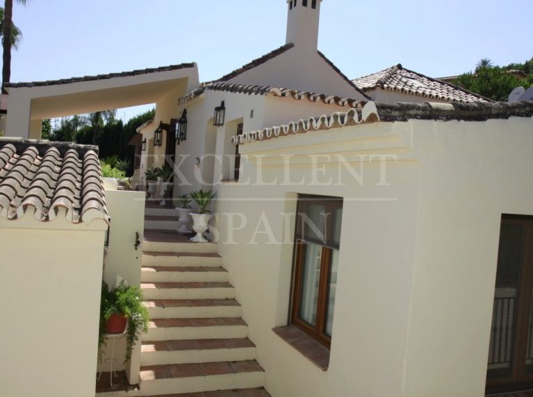 Villa in Estepona